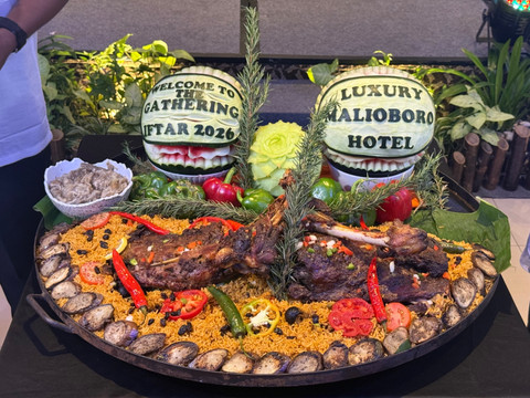 Hotel Bintang 4 di Jogja Ini Salurkan Donasi lewat Program Bukber Ramadan