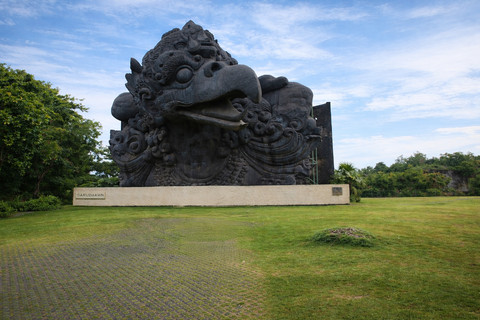 Meningkatkan Daya Saing Pulau Bali Sebagai Destinasi Wisata Global