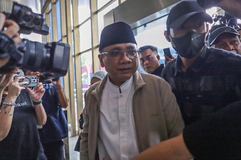 Gus Yaqut Tiba di KPK Diperiksa Sebagai Tersangka: Bismillah