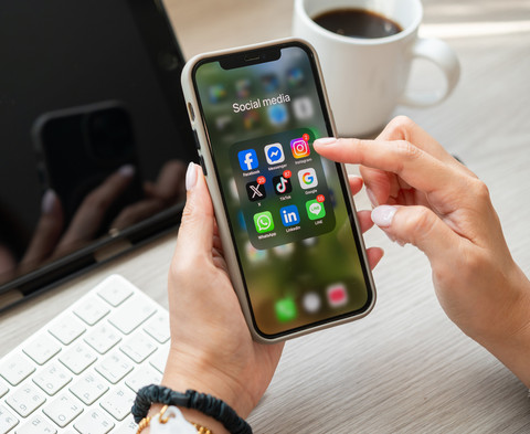 Dilema Screen Time Medsos: Tak Terelakkan, Hanya Perlu Jeda