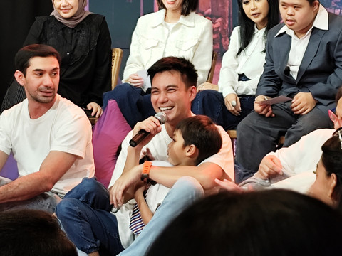 Baim Wong Bawa Kisah Kehilangan dan Masa Sulit di Film Semua Akan Baik-Baik Saja