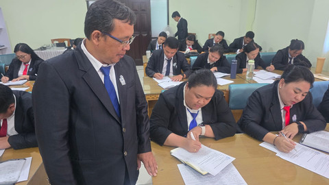 Panggilan Hati, bukan Profesi