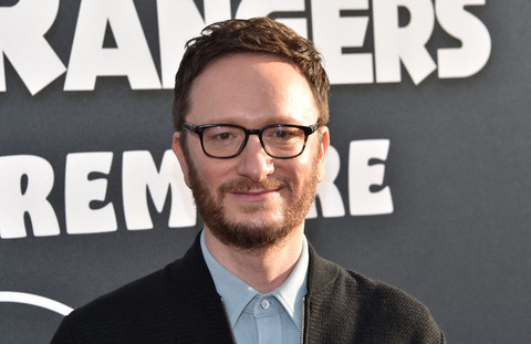 Disney Garap Film Stepsisters, Akiva Schaffer Ditunjuk Jadi Sutradara