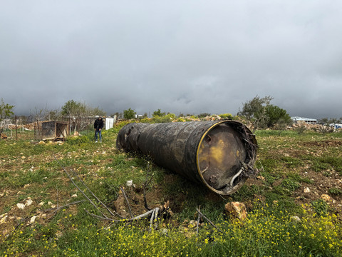 Foto: Ketegangan Iran-Israel Meluas, Rudal Jatuh Dekat Permukiman Warga