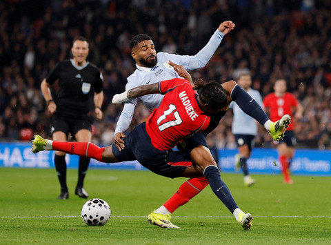Foto: Kebobolan di Injury Time, Inggris Diimbangi Uruguay