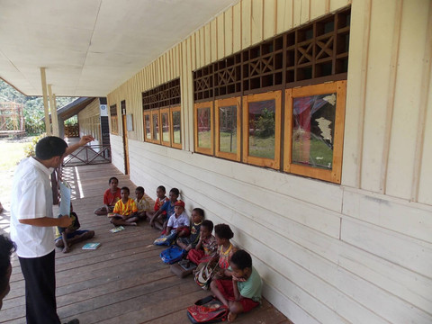 Konspirasi Buku dan Alam Semesta
