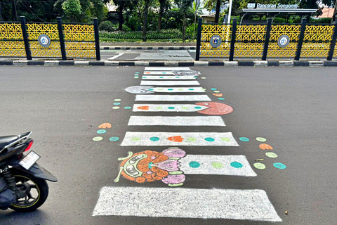 Pemprov DKI Mulai Bangun Zebra Cross di Tebet, 5 Titik Dimulai Malam Ini