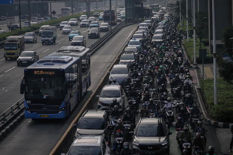 Foto: Libur Lebaran Berakhir, Jalanan Jakarta Padat Lagi
