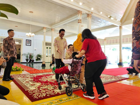 Momen Anak-anak Disabilitas Ikut Silaturahmi ke Sri Sultan