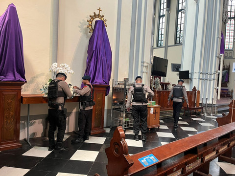 Gegana Polda Metro Sterilisasi Gereja, Pastikan Paskah Berjalan Aman