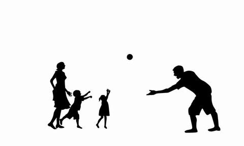 Anak Bungsu Selalu Dimanja? Menguji Logika di Balik Stereotip Keluarga