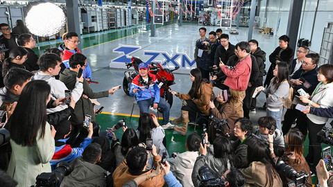 Berita Populer: Kisah Zhang Xue ZXMoto; Mobil PHEV GWM