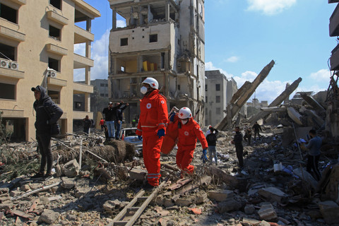 Serangan Israel di Lebanon Tewaskan 300 Orang Lebih