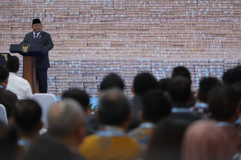 Foto: Kejagung Serahkan Gunungan Uang Rp 11 Triliun ke Negara