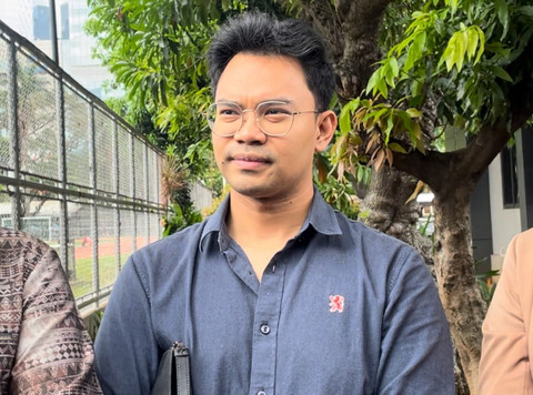 Wardatina Mawa Pakai Baju Akad di Sidang Cerai, Insanul Fahmi: Cuma Baju Putih