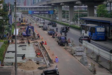 Melihat Proyek Revitalisasi Trotoar di Jalan Rasuna Said Kuningan