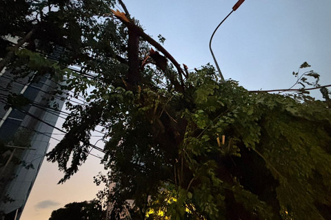 Setelah Angin Kencang dan Hujan Lebat Terjang Jakarta