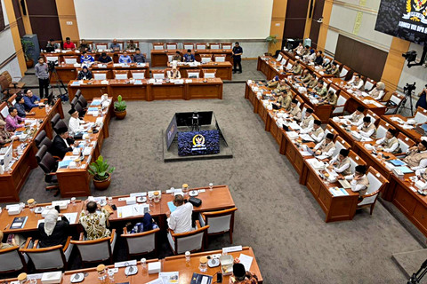 Catatan 7 Fraksi di DPR Jelang Haji 2026, Ingatkan Koper-Masalah Jarak Hotel