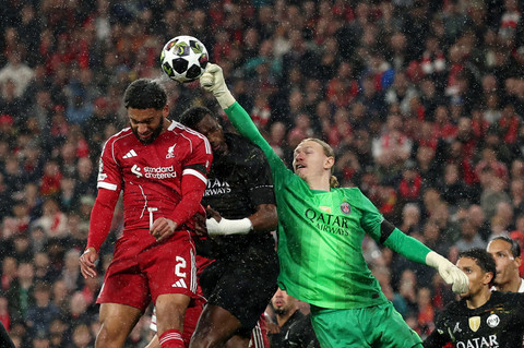 Foto: Brace Dembele ke Gawang Liverpool Bawa PSG ke Semifinal Liga Champions