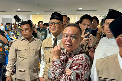 Menhaj-Dasco Lepas 391 Jemaah Haji Kloter Pertama Embarkasi Banten