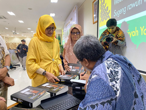 Dosen UNISA Yogya Tulis Tafsir Risalah Perempuan dalam 700 Halaman