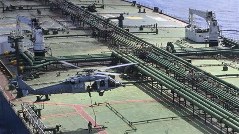 Militer AS Sergap Kapal Pengangkut Minyak Iran di Samudra Hindia