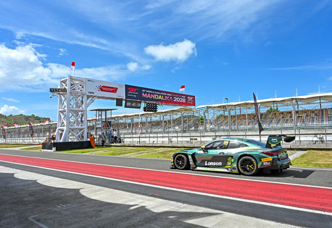 Foto: Sean Gelael Siap untuk Jalani GT World Challenge Asia 2026 di Mandalika