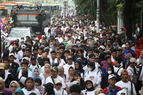 Foto: Para Buruh Berdatangan ke Monas Rayakan May Day 2026 