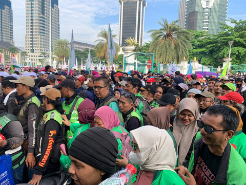 Lalu Lintas Sekitar Monas Padat saat May Day, Polisi Lakukan Rekayasa 