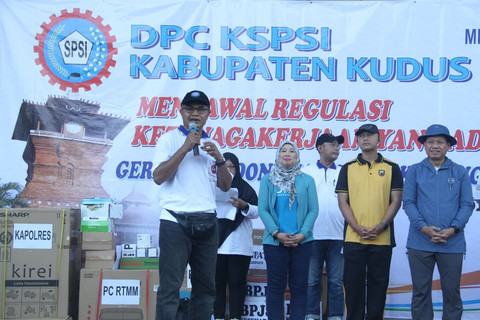 May Day Kudus: Buruh Bebersih, Luapkan 6 Aspirasi Termasuk Berantas Rokok Ilegal
