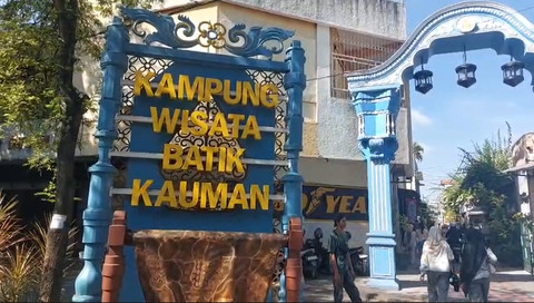 Long Weekend, Ribuan Wisatawan Berkunjung ke Kampung Batik Kauman