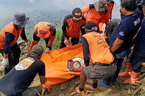 Mayat Pria Ditemukan Mengapung di Embung Terpus Pati, Ada Ceceran Darah