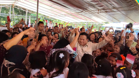 Prabowo Beri Bantuan 250 Starlink dan Handphone untuk Warga Miangas