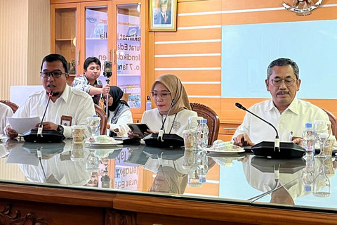 Kemendikdasmen Pastikan Tak Ada PHK Massal Guru Non-ASN, Siapkan Seleksi Adil