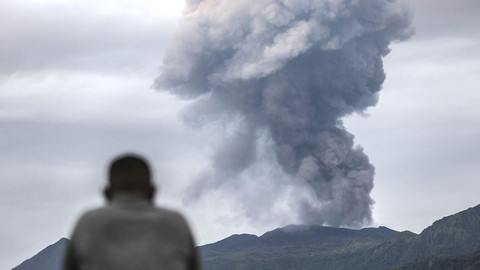 Pemandu WN Singapura Saat Gunung Dukono Erupsi: Saya Ingin Sujud Minta Maaf