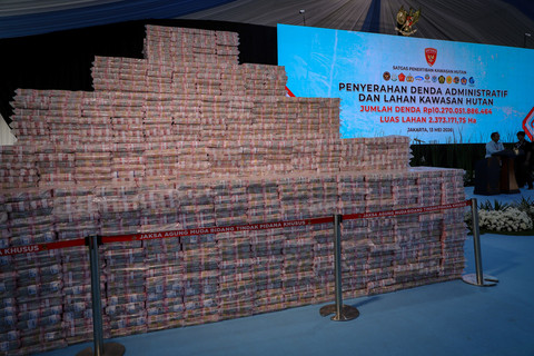 Foto: Gunungan Uang Rp 10 T yang Bakal Diserahkan Satgas PKH ke Negara