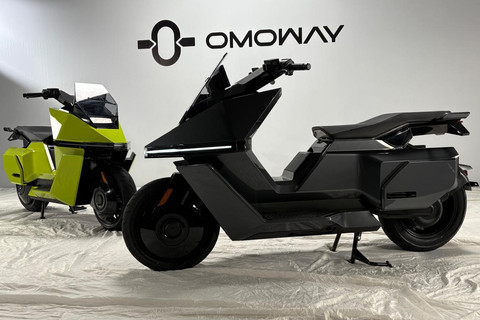Intip Spesifikasi Omoway OMO-X, Motor Listrik Kasta Premium Bertabur Fitur