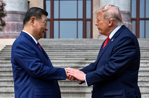 Trump-Xi Jinping Resmi Bertemu di Beijing, Diawali Jabat Tangan