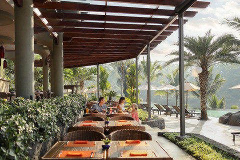 Manjakan Lidah, The Pool Café & Bar Padma Resort Ubud Hadirkan Menu Mediterania