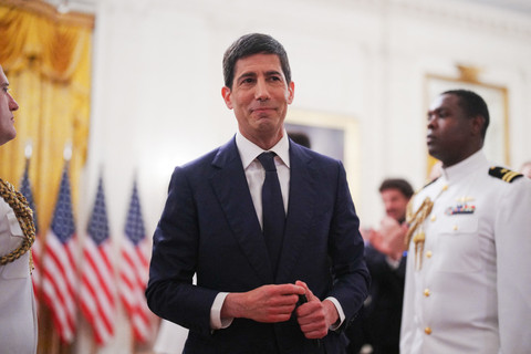 Kevin Warsh Resmi Jadi Ketua The Fed, Janji Tak Akan Jadi 'Boneka' Trump