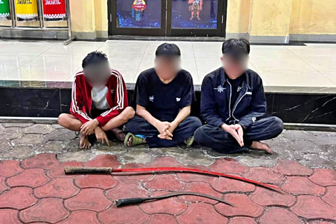Polda Metro Patroli Jam Rawan: 3 Remaja Bawa Sajam di Jakpus Diamankan