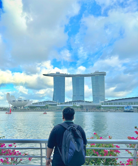 Satu Kaki di Indonesia, Satu Kaki di Singapura: Cerita Saya Pindah Kewarganegara