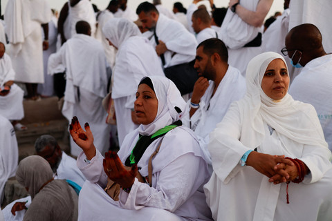 Suhu Arafah Capai 45°C, Jemaah Haji Diimbau Tetap di Tenda  hingga Pukul 16.00