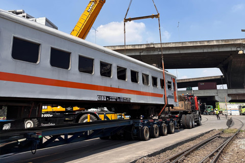 KAI Logistik Kirim 25 Rangkaian Kereta Api ke Sumatera