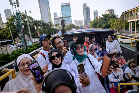 Foto: Rayakan Hari Lansia Nasional dengan Wisata Keliling Jakarta
