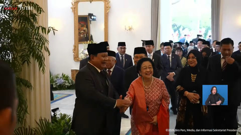 Said Abdullah Bicara soal Momen Prabowo-Megawati Bergandengan Tangan