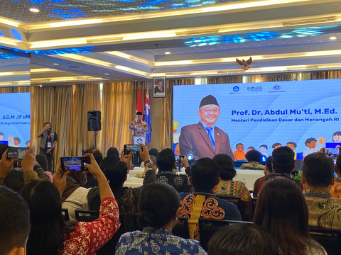 Mu'ti Sebut Pemerintah Tengah Bangun Gerakan Budaya Sekolah Melalui Lagu-Senam