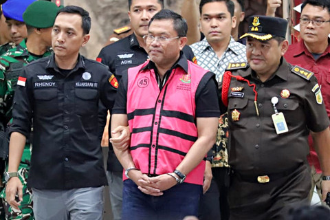 Foto: Dadan BGN Dkk Berompi Pink Tahanan Kejagung