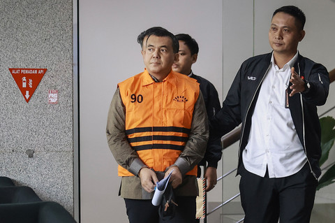 KPK Geledah Ruangan Silmy Karim, Sita Uang Puluhan Juta Rupi