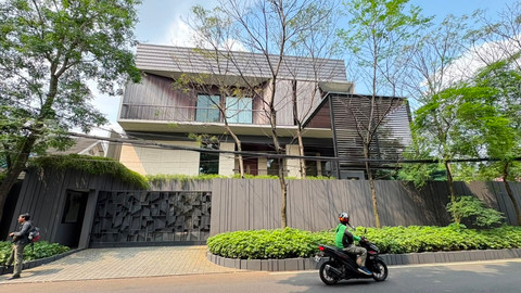 Penampakan Rumah Eks Wamen Imipas Silmy Karim yang Digeledah KPK